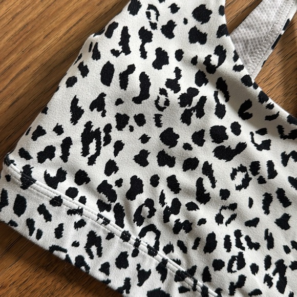 ATHLETA Leopard Print Women's Sports Bra XS - Picture 2 of 3